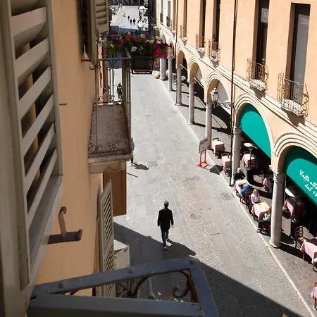 Hotel Broletto - Centro Storico-3