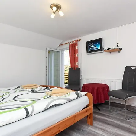 Pension Pradler Zimmer Erdgeschoß-3