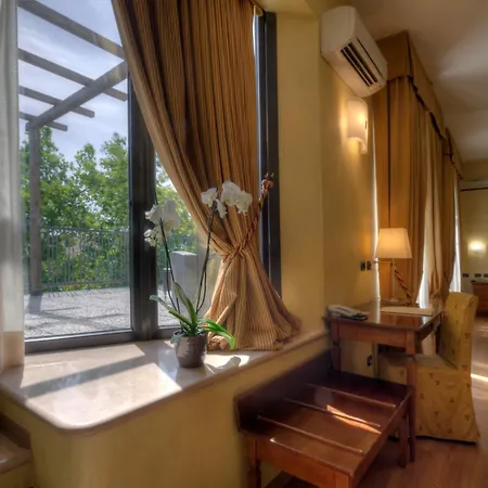 Central Park Hotel Modena-3