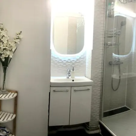 Private Room 20 Minutes From Eiffel Tower-2