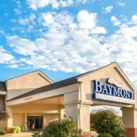 Baymont By Wyndham Topeka-2