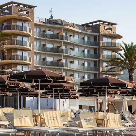 Grand Hotel Pietra Ligure-3