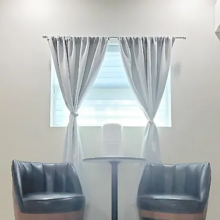 King Size Sassy Studio-3