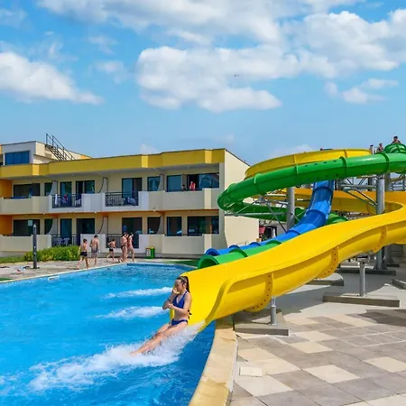 Hotel Glarus Beach& Aqua Park-2