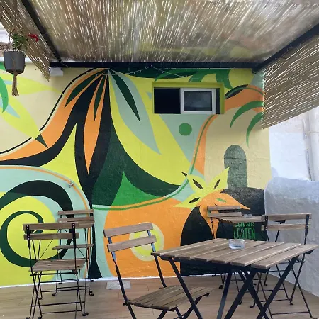Hostel Backpackers La Gaditana-3