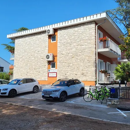Bed And Breakfast La Rossa-3
