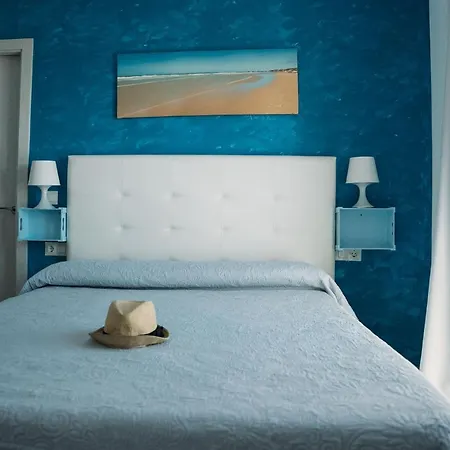 Hostal Brisas de Conil-3