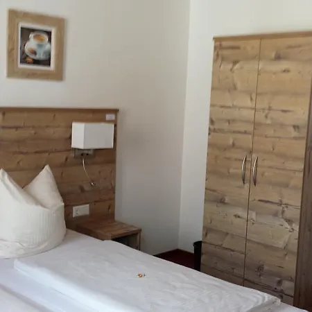 Hotel Alte Krone-3