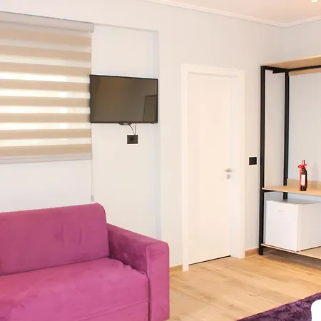 Bebi Hotel And Apartments-3