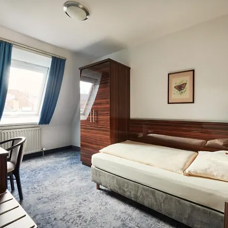 Stadthotel am Wasen-3