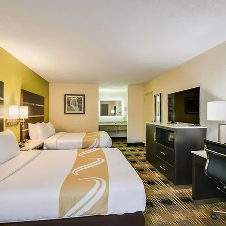 Quality Inn & Suites Mt Chalet-3