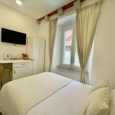 Ida Old Town Rooms-3