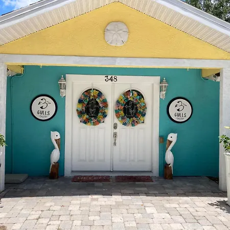 3Gulls Inn Ozona-Boutique Hotel-Steps From Restaurants & Brewery-Swimspa Pool-Pet Friendly-3