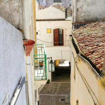 Rooms Dimora Arco - Affitti Brevi Italia-2