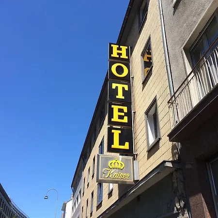 Kaiser Am Wiener Platz-3