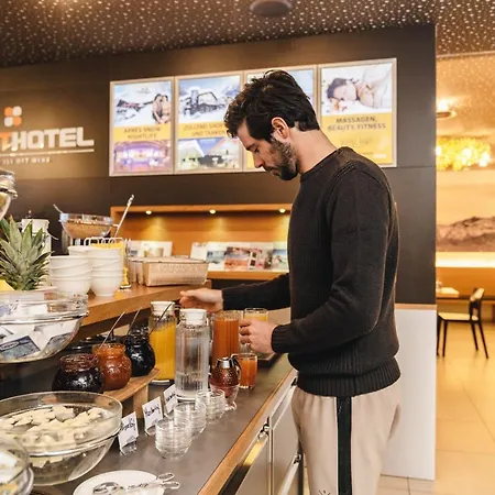 Smart-Hotel-2