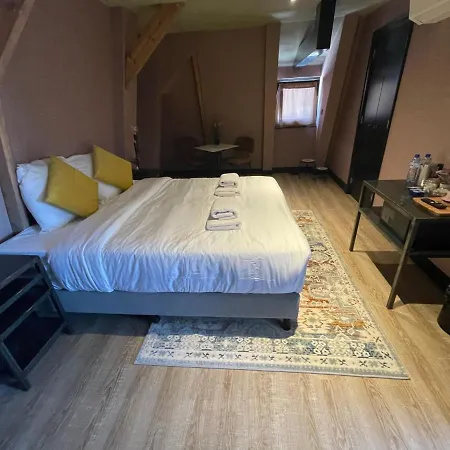 Amsterdam Hostel Centre-2