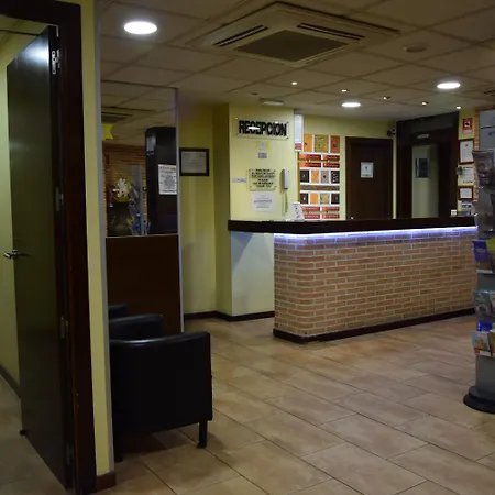 Hotel Complutense-3