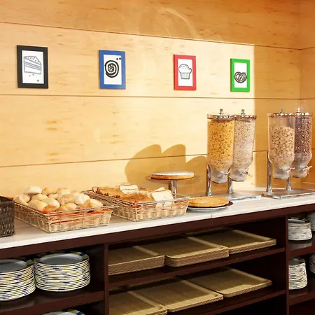 Holiday Inn Express Molins De Rei By Ihg-2