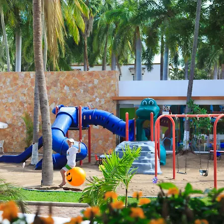 Krystal Vallarta-2