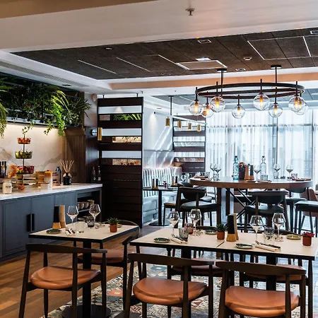 Crowne Plaza Paris - Neuilly, An Ihg Hotel-2