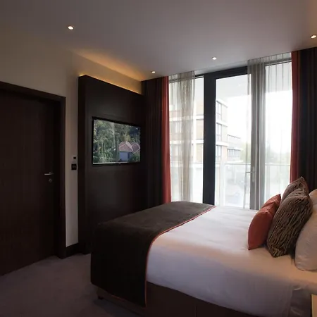 St George'S Hotel - Wembley-2