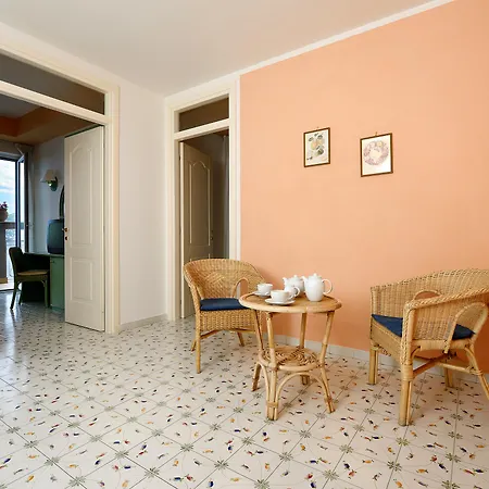Hotel Club Due Torri-3