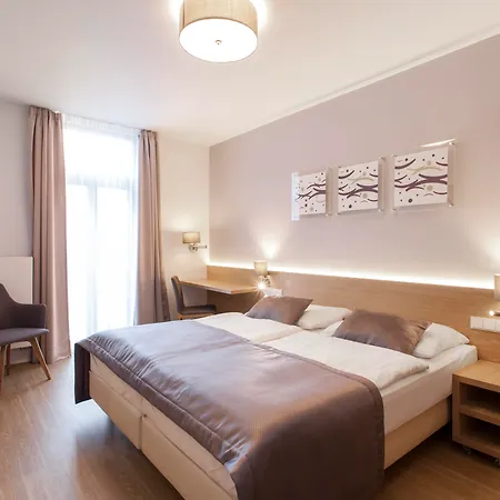 Hotel Carol-2