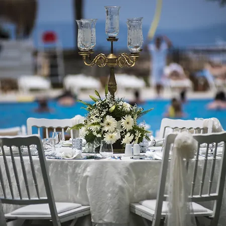 Le Bleu Hotel & Resort Kusadasi-2