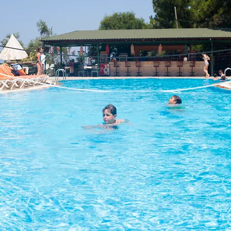 Tuntas Family Suites Kusadasi-3