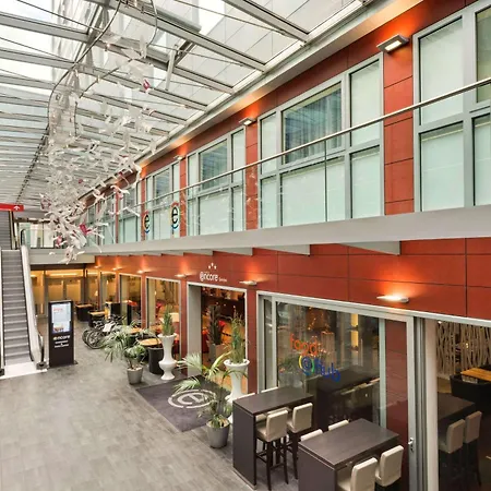Ramada Encore By Wyndham Geneva-3