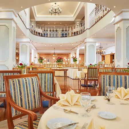 Grand Hotel Zell Am See-3