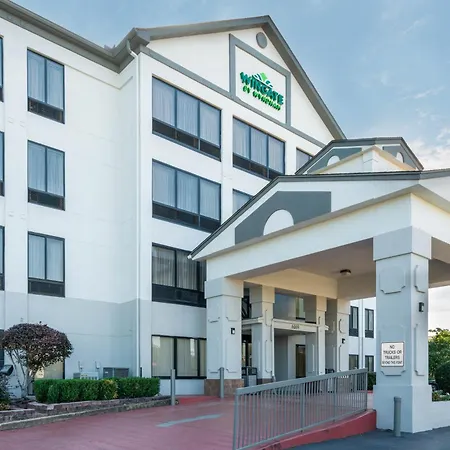 Wingate By Wyndham Memphis East-2