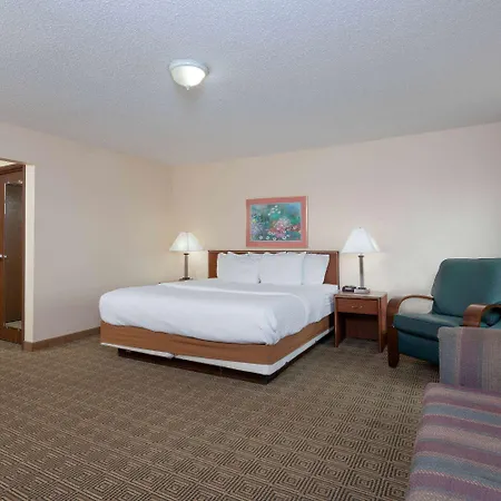 La Quinta Inn By Wyndham Indianapolis East-Post Drive-3