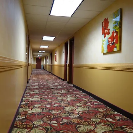 Ramada By Wyndham Sacramento-3