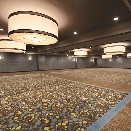 Radisson Hotel Fresno Conference Center-3