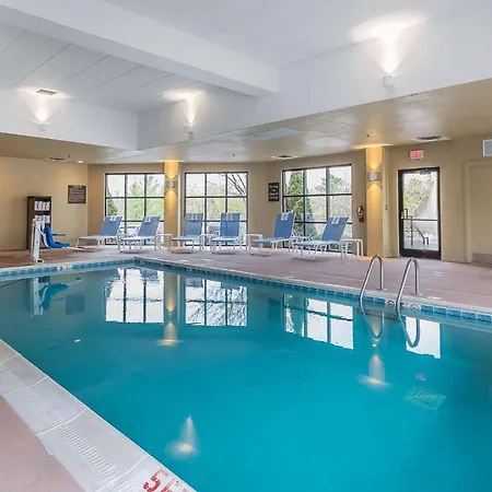 Comfort Inn & Suites Lexington - Hamburg I-75-2
