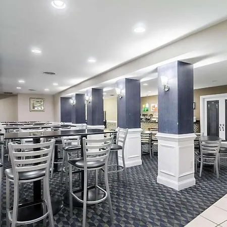 Rodeway Inn & Suites Williamsburg Central-3