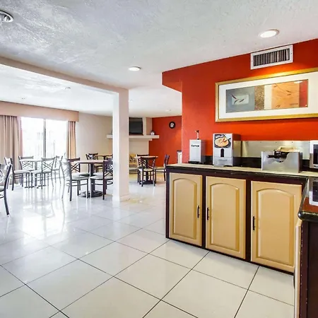 Quality Inn Tucson Downtown Near Convention Center-2
