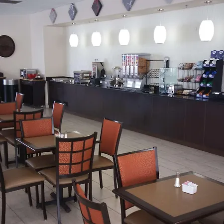 Ramada By Wyndham Lexington North Hotel & Conference Center-2