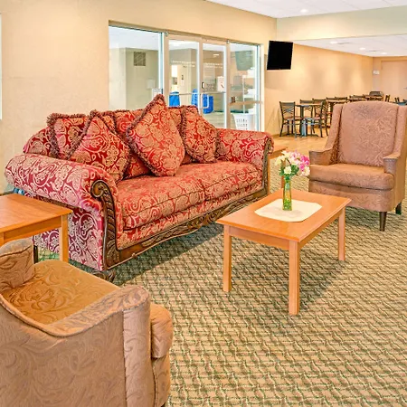 Travelodge By Wyndham Lincoln Airport I-80-2
