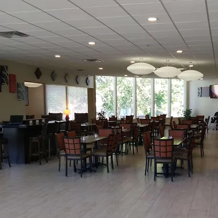 Ramada By Wyndham Lexington North Hotel & Conference Center-3