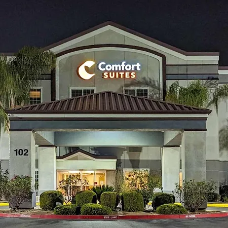 Comfort Suites Fresno River Park-3