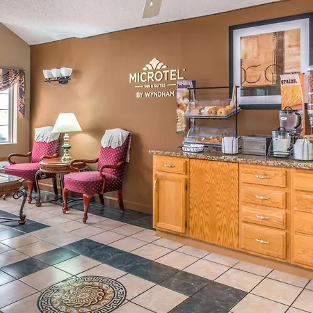 Microtel Inn & Suites Lincoln-2