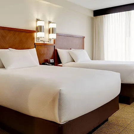 Comfort Suites Milwaukee West-3