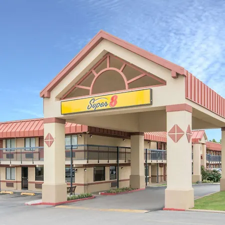 Super 8 By Wyndham Tulsa - Route 66-2