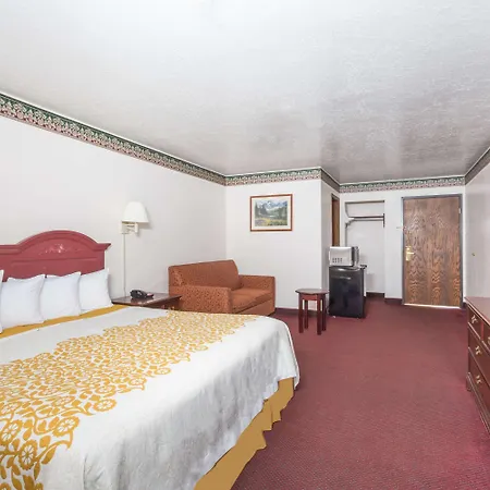 Days Inn By Wyndham Evanston Wy-3