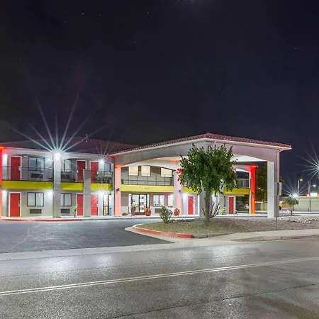 Econo Lodge West - Coors Blvd-3