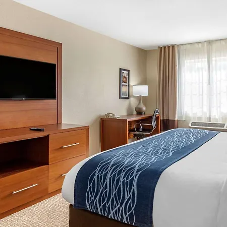 Comfort Inn & Suites Texas Hill Country-2