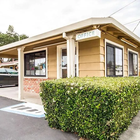 Rodeway Inn Monterey Near Fairgrounds-2